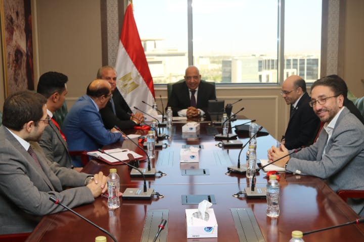 وزير الكهرباء :  انشاء مجمع صناعي لانتاج الأسمدة العضوية واستخلاص المواد الحرجة 